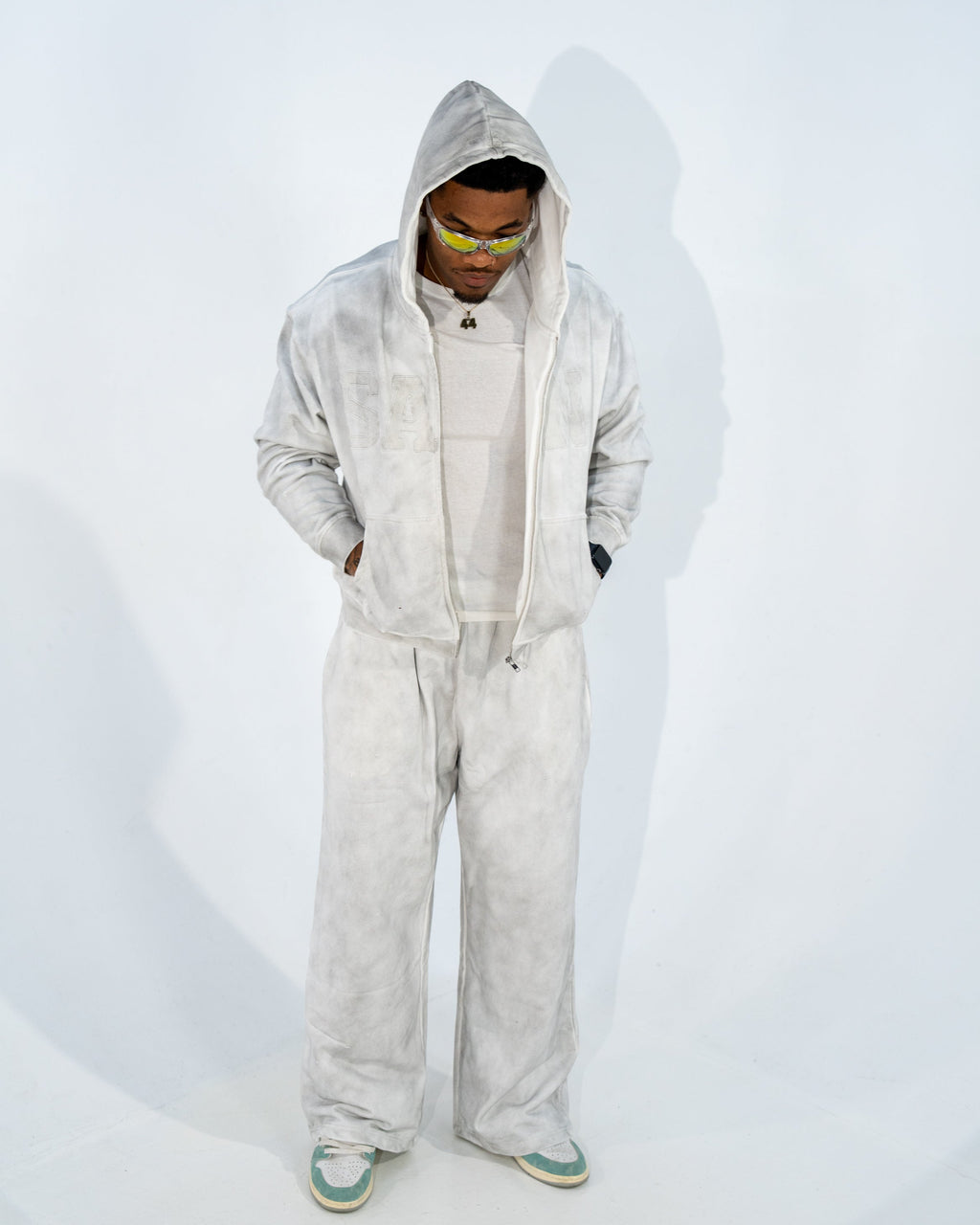 SAIN001 HEAVYWEIGHT SWEATPANTS (STONE)